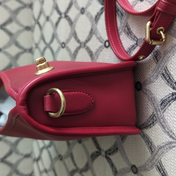 Swinger - Picture 8 of 11